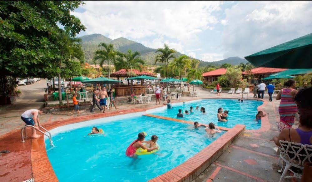 Jarabacoa River Club & Resort ภายนอก รูปภาพ